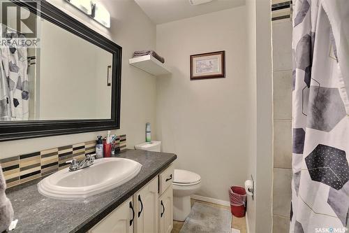 3419 Keehr Place E, Regina, SK - Indoor Photo Showing Bathroom