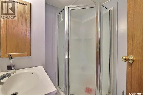 3419 Keehr Place E, Regina, SK - Indoor Photo Showing Bathroom