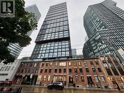 82 DALHOUSIE Street Unit# 3206 Toronto, ON M5B 0C5