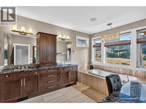 1084 Stockley Street, Kelowna, BC - Indoor Photo Showing Bathroom