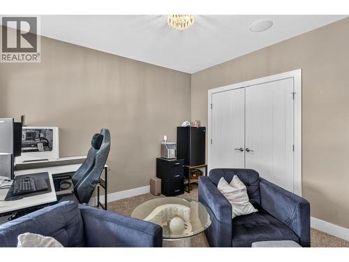 1084 Stockley Street, Kelowna, BC - Indoor