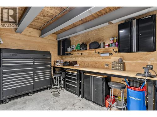 1084 Stockley Street, Kelowna, BC - Indoor