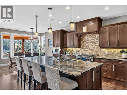 1084 Stockley Street, Kelowna, BC - Indoor