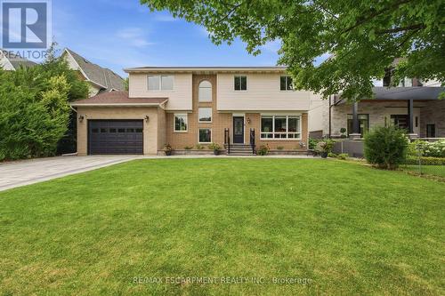 513 MAPLEHURST AVENUE  Oakville, ON L6L 4Y8