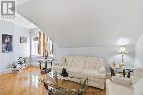 8 John Street, Champlain, ON - Indoor Photo Showing Living Room