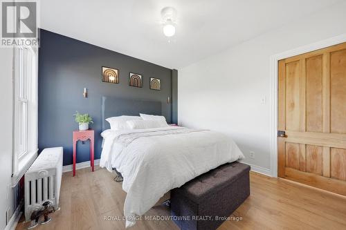 29 Railway Street, Hamilton, ON - Indoor Photo Showing Bedroom