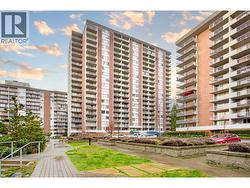 1713 2016 FULLERTON AVENUE  North Vancouver, BC V7P 3E6