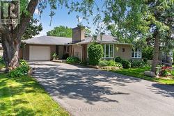 9 LAURENTIDE ROAD Ottawa, ON K2H 6T6