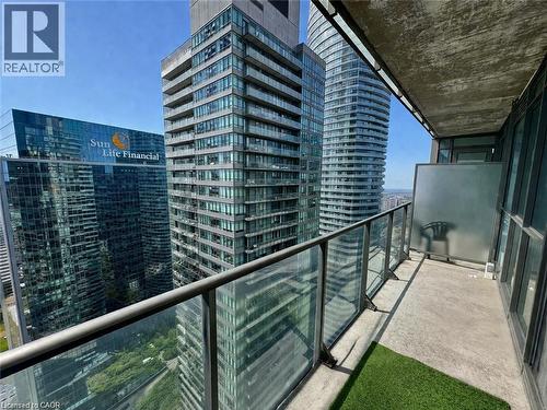 65 Bremner Boulevard Unit# 4211, Toronto, ON - Outdoor With Balcony