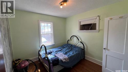355 10Th Street E, Prince Albert, SK - Indoor Photo Showing Bedroom