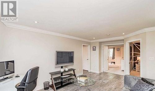 4760 Deforest Crescent, Burlington, ON - Indoor