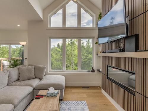 109 Puncheon Way, Bedford, NS - Indoor Photo Showing Living Room With Fireplace
