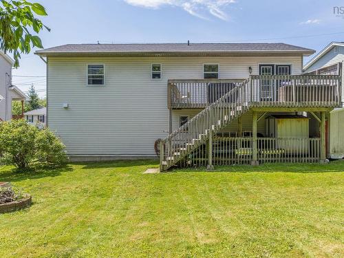 16 Quindora Crescent, Dartmouth, NS - Outdoor With Deck Patio Veranda