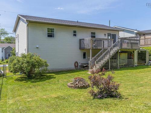 16 Quindora Crescent, Dartmouth, NS - Outdoor With Exterior