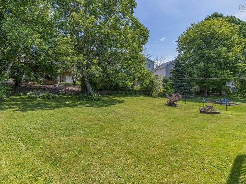 16 Quindora Crescent, Dartmouth, NS - Outdoor