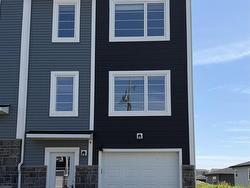 17 Grosse Street  Beechville, NS B3T 0M7