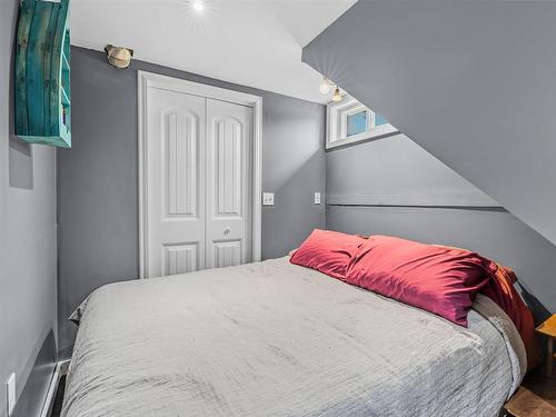 15085 Highway 1, Wilmot, NS - Indoor Photo Showing Bedroom