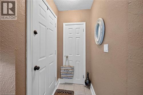 180 East 25Th Street, Hamilton, ON - Indoor Photo Showing Other Room