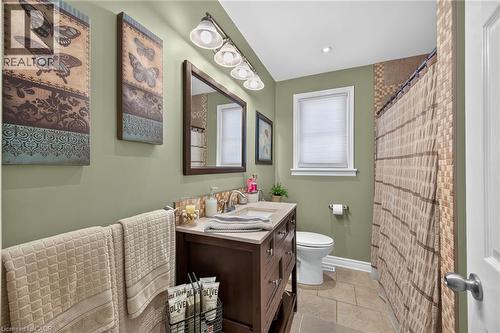 180 East 25Th Street, Hamilton, ON - Indoor Photo Showing Bathroom