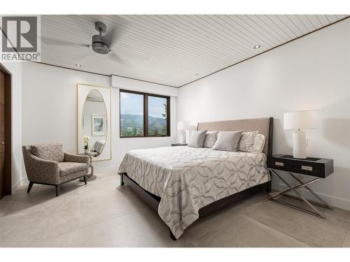 2463 Thacker Drive, West Kelowna, BC - Indoor Photo Showing Bedroom