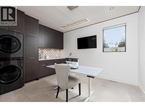 2463 Thacker Drive, West Kelowna, BC - Indoor Photo Showing Laundry Room