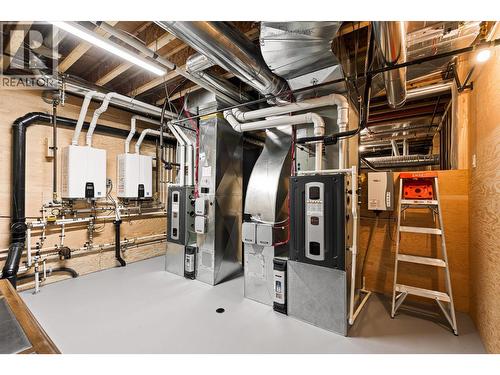 2463 Thacker Drive, West Kelowna, BC - Indoor Photo Showing Basement