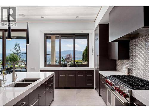 2463 Thacker Drive, West Kelowna, BC - Indoor Photo Showing Kitchen With Double Sink With Upgraded Kitchen