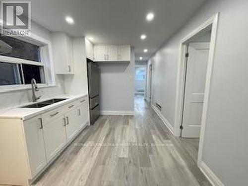 2 - 198 MARKHAM STREET , Toronto, Ontario M6J 2G6 3
