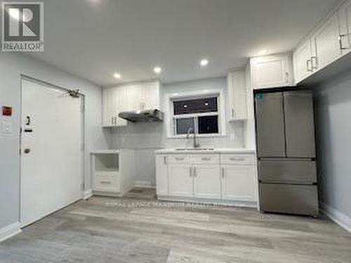 2 - 198 MARKHAM STREET , Toronto, Ontario M6J 2G6 4