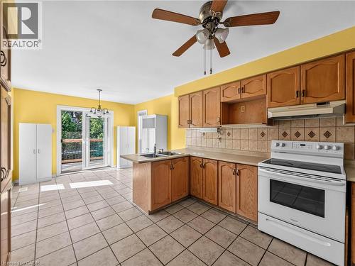 60 Attwood Drive, Cambridge, ON - Indoor Photo Showing Kitchen With Double Sink