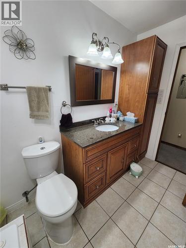 808 Assiniboia Avenue, Stoughton, SK - Indoor Photo Showing Bathroom