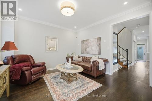 399 Savoline Boulevard, Milton, ON - Indoor Photo Showing Living Room