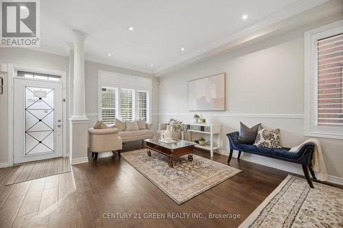 399 Savoline Boulevard, Milton, ON - Indoor Photo Showing Living Room