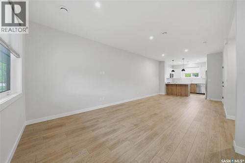 1118 9Th Street E, Saskatoon, SK - Indoor