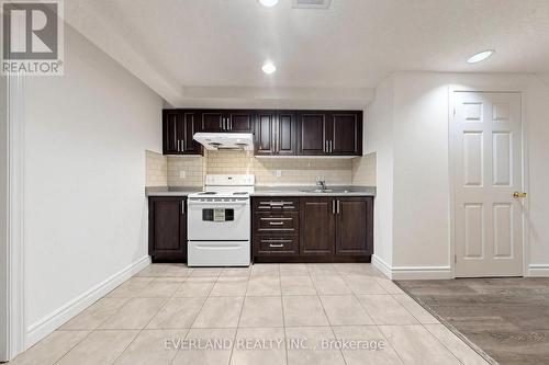 5588 Highbank Road, Mississauga, ON - Indoor Photo Showing Kitchen With Double Sink