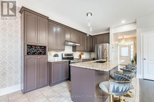 5550 Tenth Line W, Mississauga, ON - Indoor Photo Showing Kitchen With Upgraded Kitchen