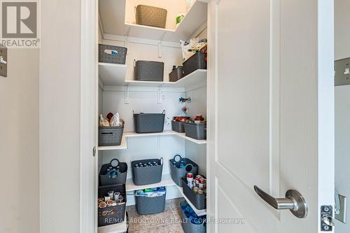 5550 Tenth Line W, Mississauga, ON - Indoor Photo Showing Other Room