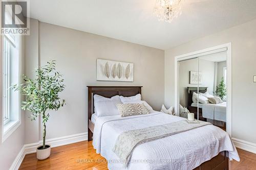 5550 Tenth Line W, Mississauga, ON - Indoor Photo Showing Bedroom