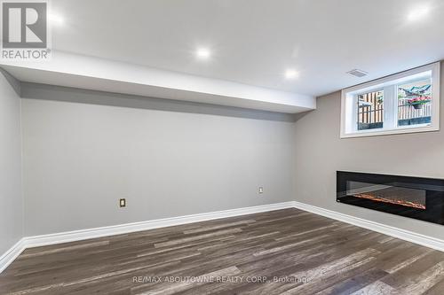 5550 Tenth Line W, Mississauga, ON - Indoor With Fireplace