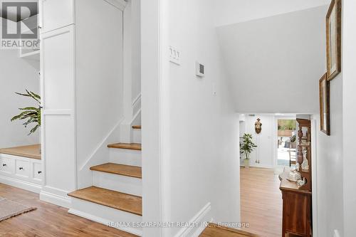 2 Jameson Drive, Hamilton, ON - Indoor Photo Showing Other Room