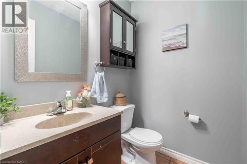 54 Selkirk Street, Caledonia, ON - Indoor Photo Showing Bathroom