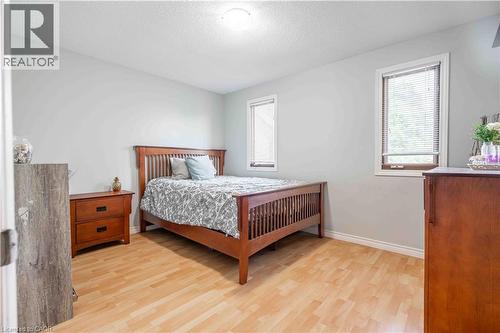 54 Selkirk Street, Caledonia, ON - Indoor Photo Showing Bedroom