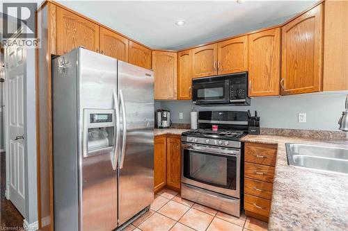 54 Selkirk Street, Caledonia, ON - Indoor Photo Showing Kitchen With Double Sink