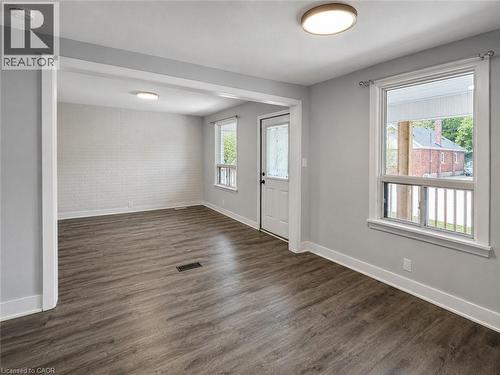 250 Weir Street N, Hamilton, ON - Indoor Photo Showing Other Room