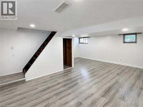 250 Weir Street N, Hamilton, ON - Indoor Photo Showing Other Room