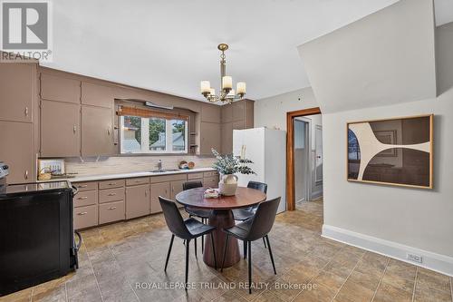 11 Maple Street E, Aylmer, ON - Indoor