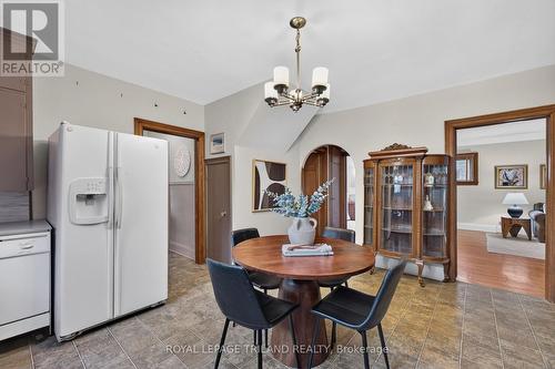 11 Maple Street E, Aylmer, ON - Indoor Photo Showing Dining Room