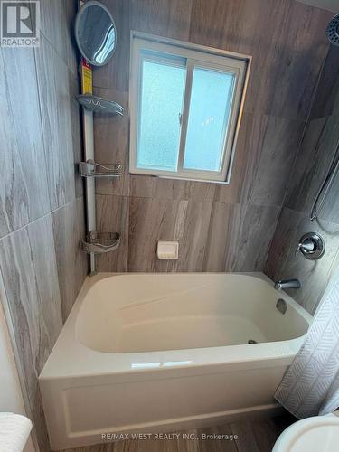 1254 Treeland Street, Burlington, ON - Indoor Photo Showing Bathroom