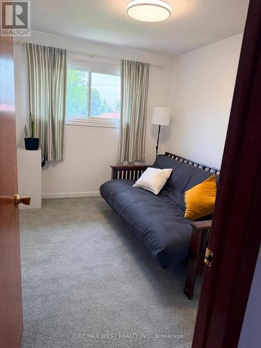 1254 Treeland Street, Burlington, ON - Indoor Photo Showing Bedroom