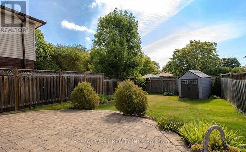 1254 Treeland Street, Burlington, ON - Outdoor